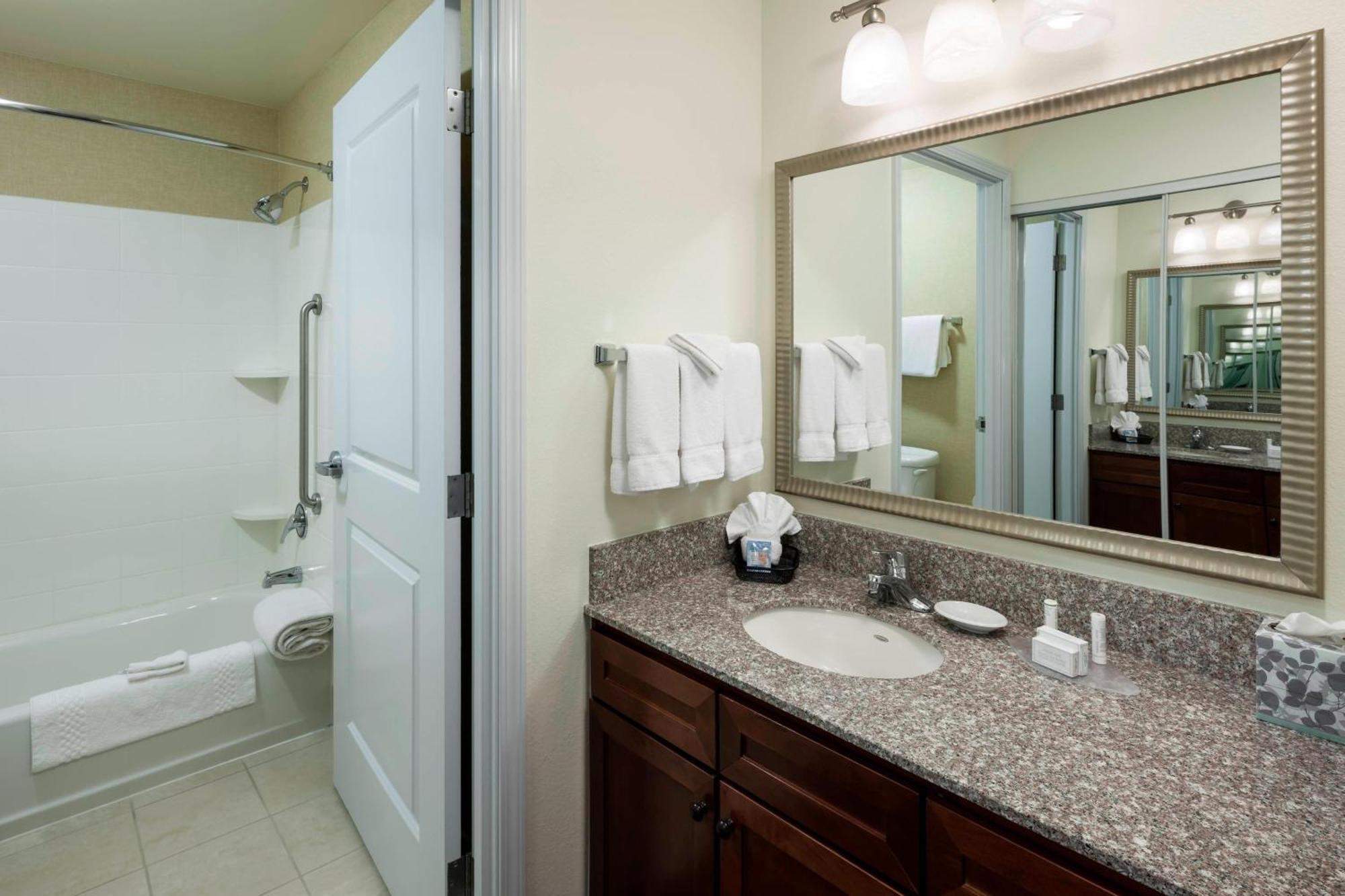 Residence Inn Houston West Energy Corridor Exterior photo
