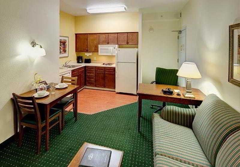 Residence Inn Houston West Energy Corridor Room photo